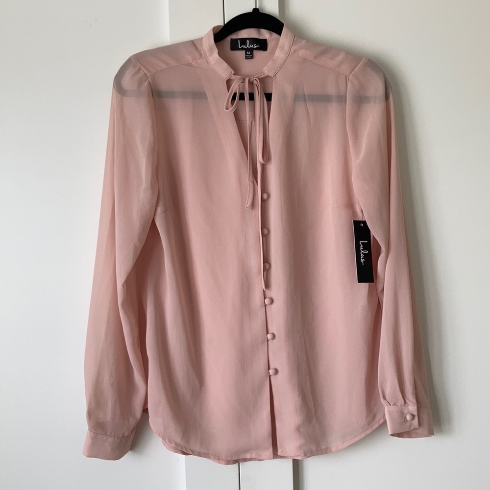 *NWT* LULU’s Blush blouse